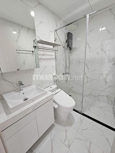 CHÍNH CHỦ - Căn hộ 2PN - Hồ Bơi, Gym, View Landmark 81 - MỚI 100%