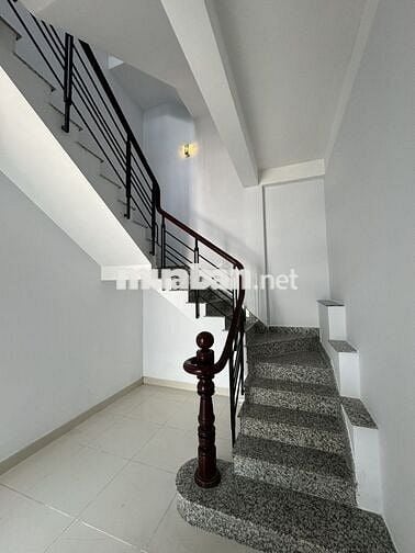 Phòng trọ loại căn hộ dịch vụ, tiện nghi đầy đủ, giờ giấc tự do