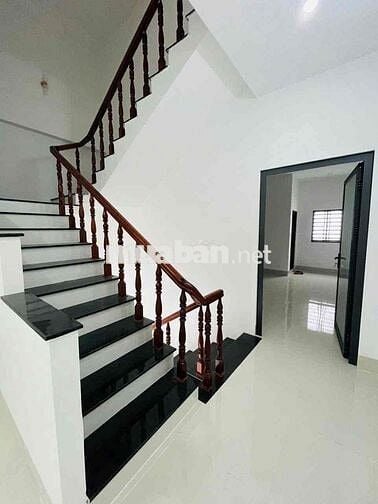 🌻CHO THUÊ NHÀ TRỆT 3 LẦU MỚI ĐƯỜNG SỐ 12 KDC HỒNG LOAN 5C