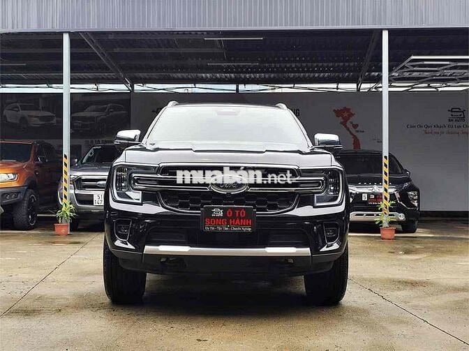 Ford Everest 2023 Titanium 2.0 AT 4x2 - 28000 km