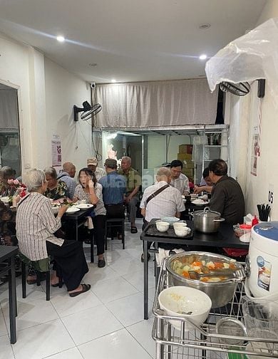 SANG NHƯỢNG MBKD QUÁN ĂN TẠI MẶT PHỐ ẨM THỰC NGUYỄN VĂN TUYẾT
