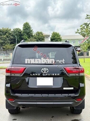 TÔYÔTA LANDCRUISER LC 300