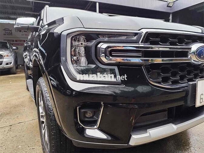 Ford Everest 2023 Titanium 2.0 AT 4x2 - 28000 km