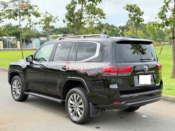TÔYÔTA LANDCRUISER LC 300