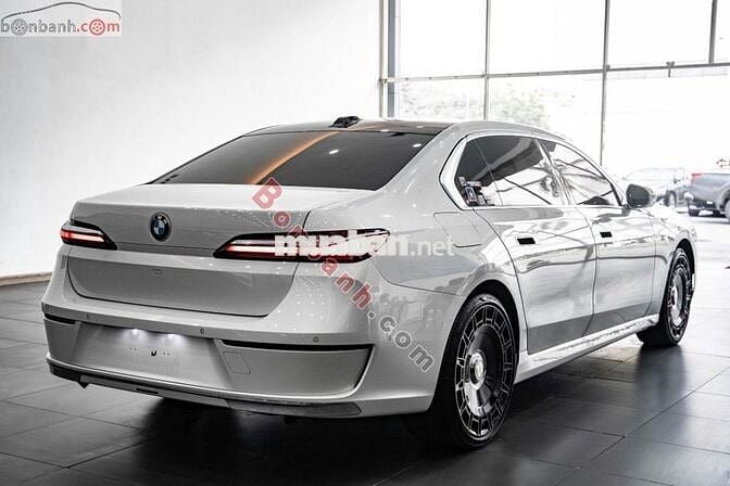 BMW_735i_Pure_Exellence