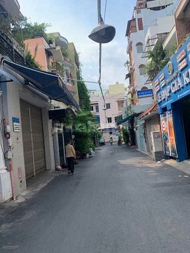 Cho thuê nhà mới H4m An Dương Vương,P8,Q5. 4 dài 18m, 2 Lầu .Giá 22 Tr
