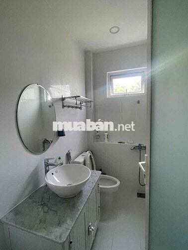 CHO THUÊ NHÀ SÂN OTO,FULL NỘI THẤT,NGAY GIGAMALL,3PN 3WC , ĐƯỜNG TẢI