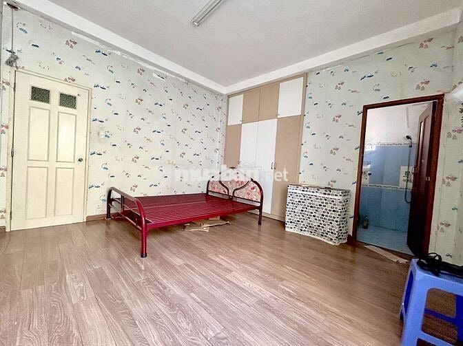 CHO THUÊ PHÒNG MÁY LẠNH, KHÉP KÍN CẠNH SÂN BAY TSN