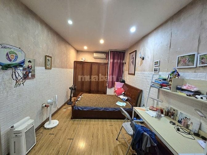 Bán nhà phố Bạch Mai gần TTTM Chợ Mơ, Dt 40m2, 4t, giá nhỉnh 5 tỷ.