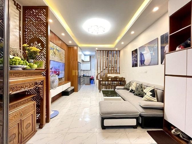 Bán nhà phố Bạch Mai gần TTTM Chợ Mơ, Dt 40m2, 4t, giá nhỉnh 5 tỷ.