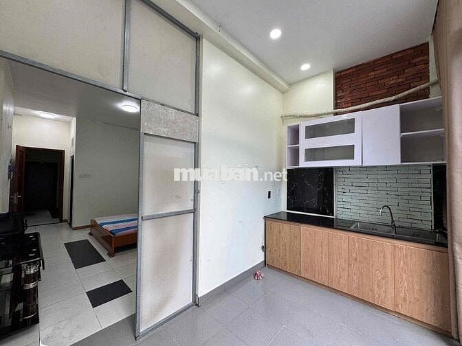 1 PN TÁCH BẾP FULL NỘI THATA BAN CÔNG THOÁNG MÁT NGAY TRUNG TÂM TSN