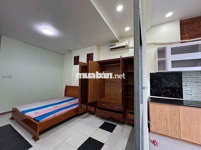 1 PN TÁCH BẾP FULL NỘI THATA BAN CÔNG THOÁNG MÁT NGAY TRUNG TÂM TSN