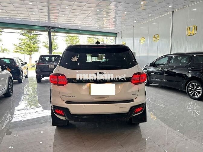 Everest Titanium 4x4 2021 Lên Full Gói Độ Cực Đẹp