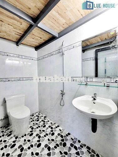 CHO THUÊ DUPLEX FULL NỘI THẤT CỬA SỔ TRỜI THOÁNG MÁT RỘNG 30m2 VHU