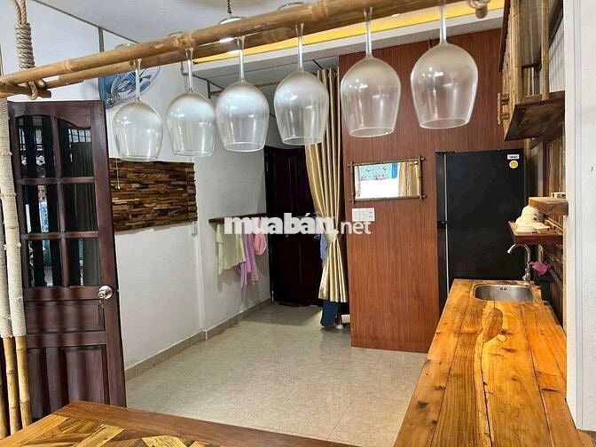 Cách biển phước hải chỉ 800m thôi cô chú anh chị 
Ngang 5.8m sâu 16m