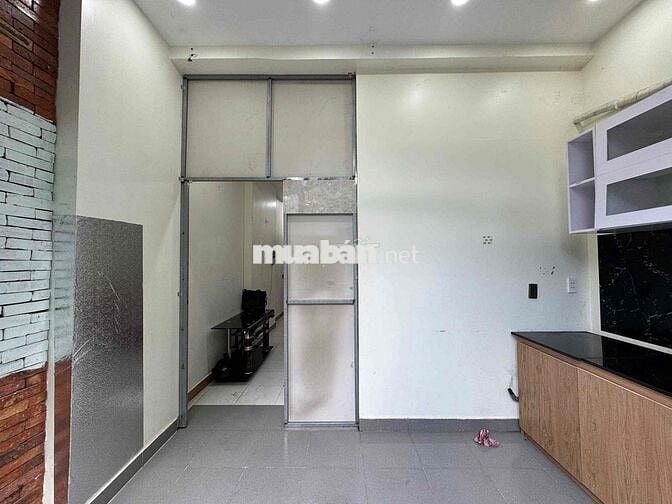 1 PN TÁCH BẾP FULL NỘI THATA BAN CÔNG THOÁNG MÁT NGAY TRUNG TÂM TSN