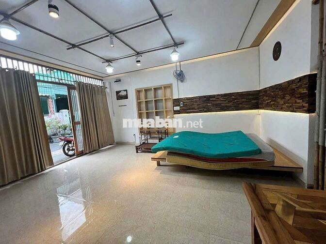 Cách biển phước hải chỉ 800m thôi cô chú anh chị 
Ngang 5.8m sâu 16m
