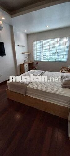 Cho thuê studio 35m2 Ngõ Hàm Long 2, full đồ, thang máy giá 7 triệu