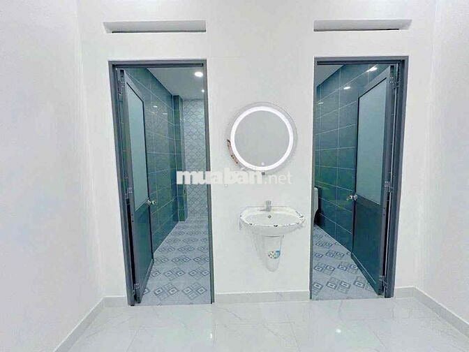 Nhà Mặt Tiền Ngay Chợ Bình Chánh sổ hồng riêng