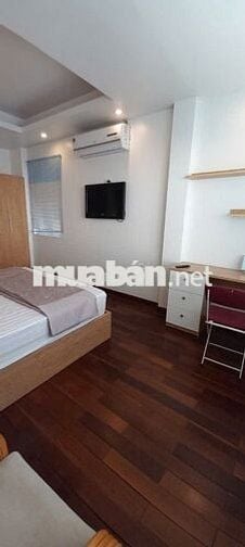 Cho thuê studio 35m2 Ngõ Hàm Long 2, full đồ, thang máy giá 7 triệu