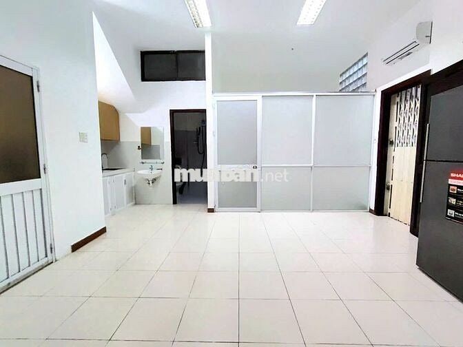Chính chủ - Căn hộ 35m2 1pn tách bếp Đinh bộ lĩnh hướng XVNT Bạch đằng