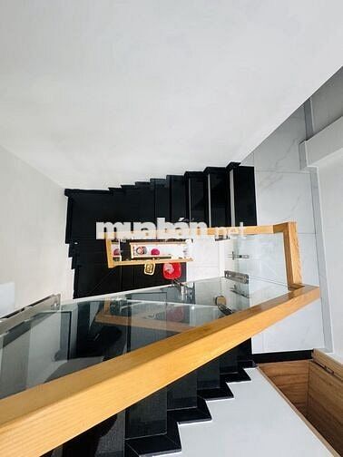 NHÀ 4 TẦNG,4PN, HXH SÁT MT PHAN HUY ÍCH, P8, GV, GIÁ CHỈ 6.850 TỶ TL.