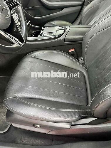 Mercedes Benz E Class 2021 E180 - 93000 km