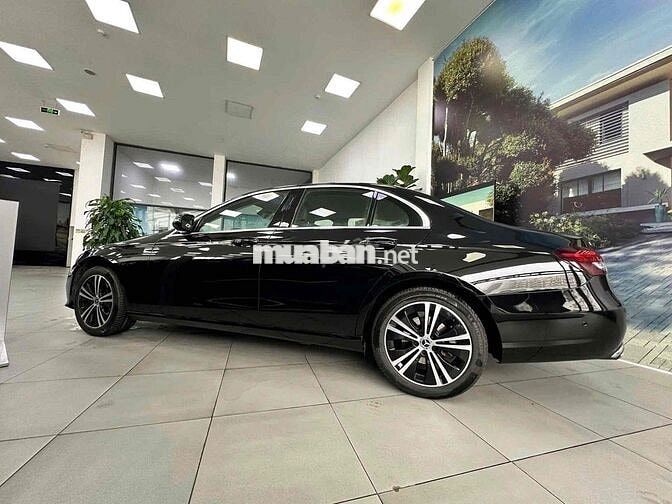 Mercedes Benz E Class 2021 E180 - 93000 km
