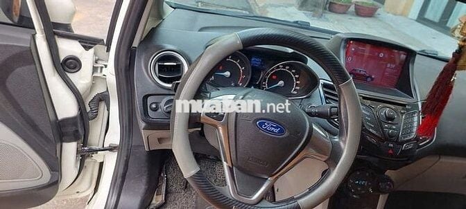 Ford Fiesta 1.5 AT 2015 Xe Chính Chủ - 10000 km