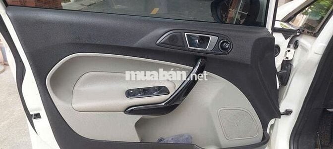 Ford Fiesta 1.5 AT 2015 Xe Chính Chủ - 10000 km