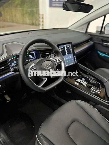 HYUNDAI CUSTIN 1.5T NHẬN XE CHỈ TỪ 210 TRIỆU