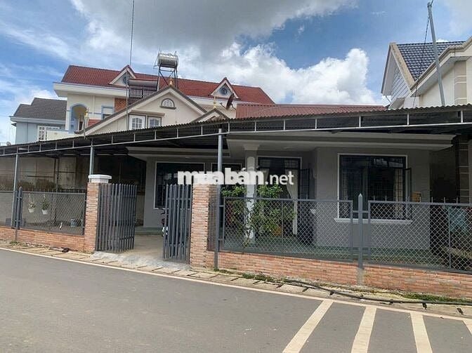 Nhà rộng thoáng –Đường rông 7m– Sổ hồng –P12 Đà Lạt – 120m² – 4tỷ500