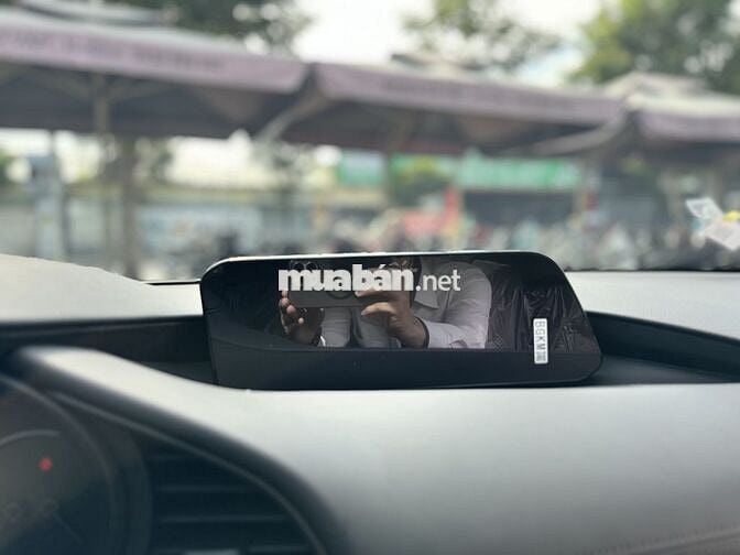 MAZDA 3 DELUXE ƯU ĐÃI HOT 1 NĂM BẢO HIỂM THÂN XE