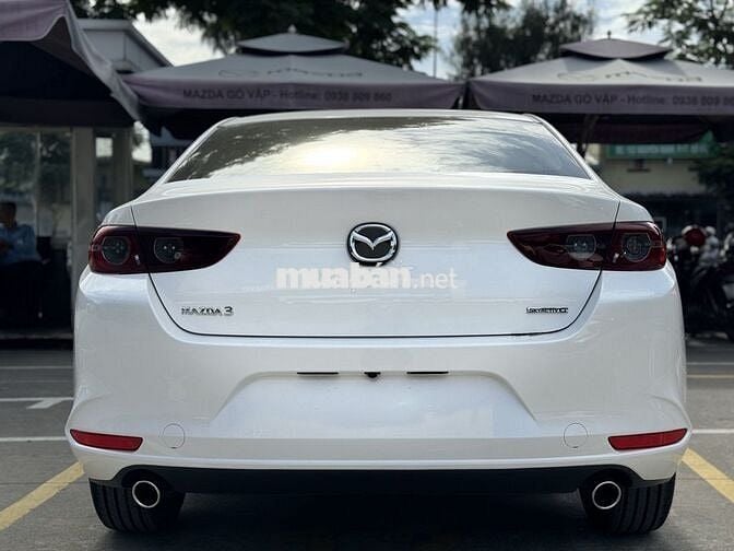 MAZDA 3 DELUXE ƯU ĐÃI HOT 1 NĂM BẢO HIỂM THÂN XE