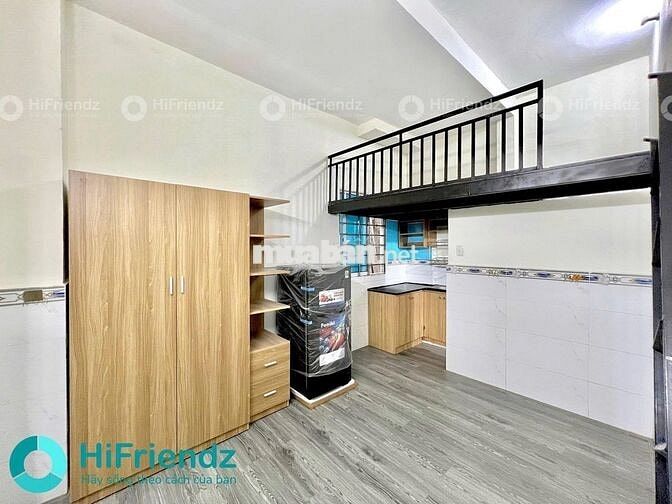 CĂN HỘ TÁCH BẾP BAN CÔNG THOÁNG MÁY GIẶT RIÊNG GẦN SÂN BAY