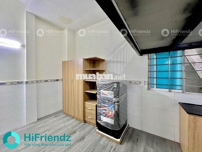 CĂN HỘ TÁCH BẾP BAN CÔNG THOÁNG MÁY GIẶT RIÊNG GẦN SÂN BAY