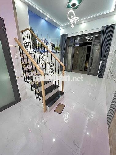 Nhà ngay Chiến Lược -DT4x10- đúc 3 tầng- hẻm 4m - chỉ 4.xtỷ