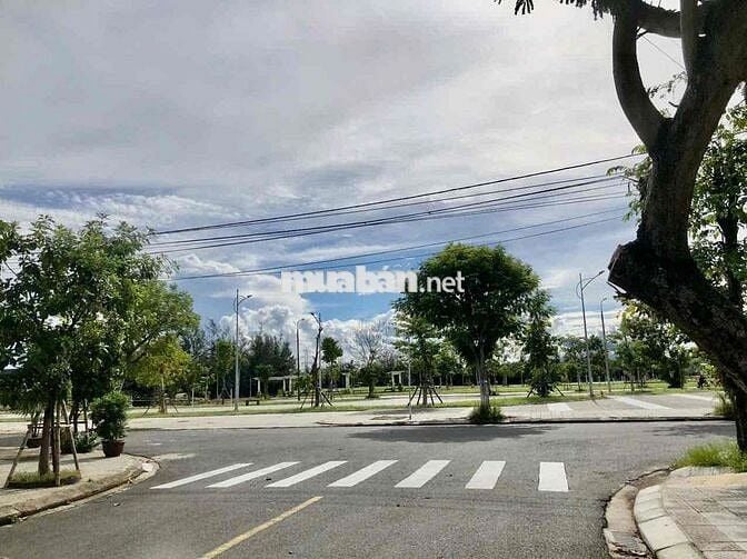 🏡 BÁN NHÀ CẤP 4 – HOÀNG THỊ ÁI, HOÀ XUÂN 🏡  📍 Vị trí đắc địa: 	•	Ngay