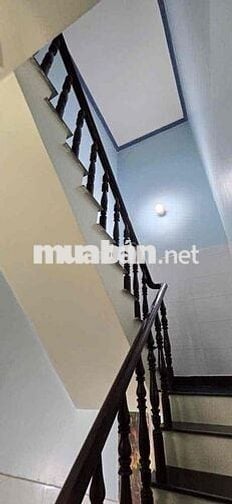 NHÀ 3 TẦNG - 4 PN- HẺM 8m KHU PHÂN LÔ