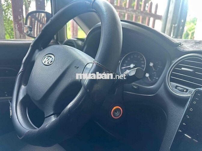 Kia Carens 2011 EX 2.0 MT - 10000 km