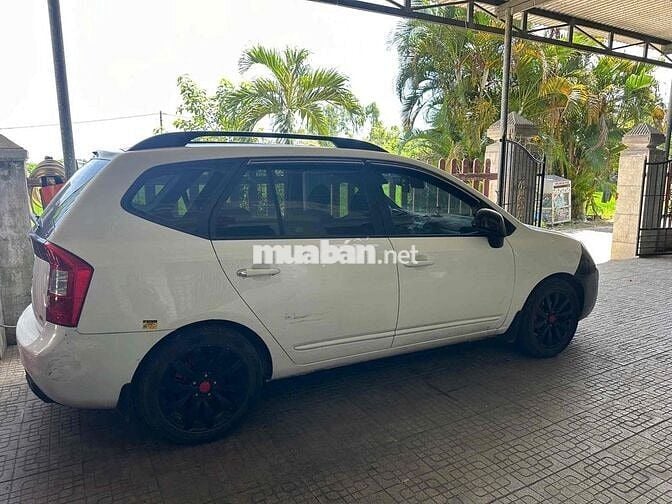 Kia Carens 2011 EX 2.0 MT - 10000 km