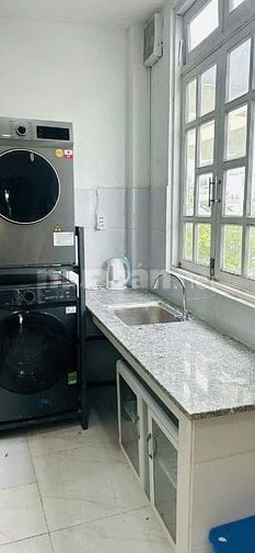 Cho thuê gấp căn hộ dịch vụ mới đẹp Nguyễn Khuyến, Bình Thạnh
