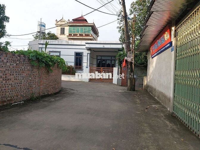 Giá Chưa đến 3ty Có ngay nhà sẵn ở diện tích 127,5m2 Fulff thổ cư