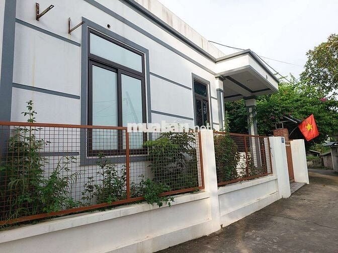 Giá Chưa đến 3ty Có ngay nhà sẵn ở diện tích 127,5m2 Fulff thổ cư