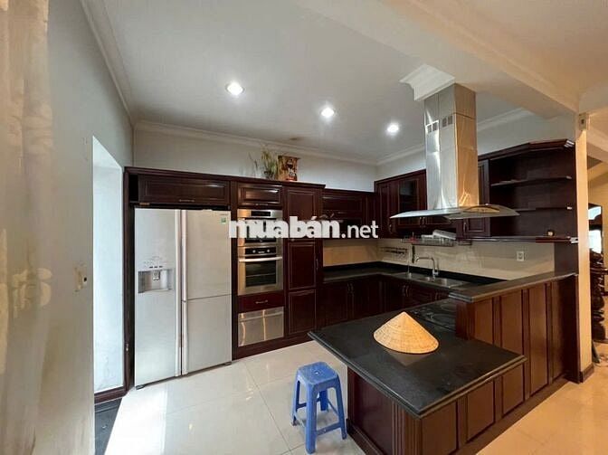 CHO THUÊ VILLA SAIGON PEARL –ĐƯỜNG D1, ĐỐI DIỆN SUNWAH PEARL. Giá 95tr