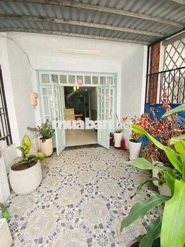 Bán Nhà 2 Tầng -  DT 112m2, Giá 3.85 Tỷ - Sổ Hồng Riêng - Hẻm Xe Hơi