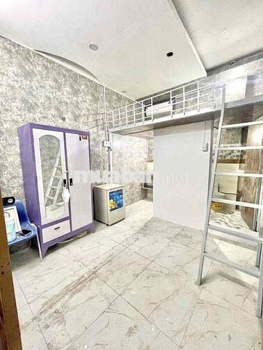 TRỐNG PHÒNG FULL NỘI THẤT CƠ BẢN CÁCH PARC MALL Q8 /5p đi xe