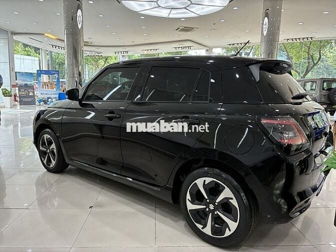 Suzuki Swift Hybrid 2025 - Màu Đen