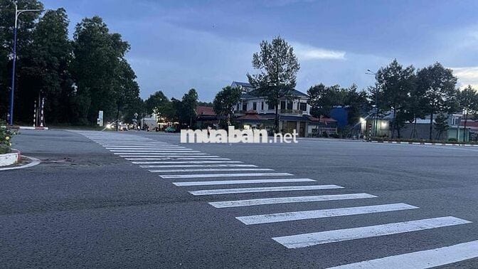 BÁN ĐẤT MẶT TIỀN KINH DOANH VÀNH ĐAI4
