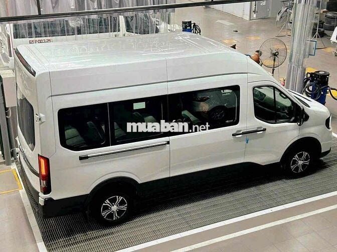 Ford Transit 2025 Premium+ 16 chỗ từ 250Tr nhận xe